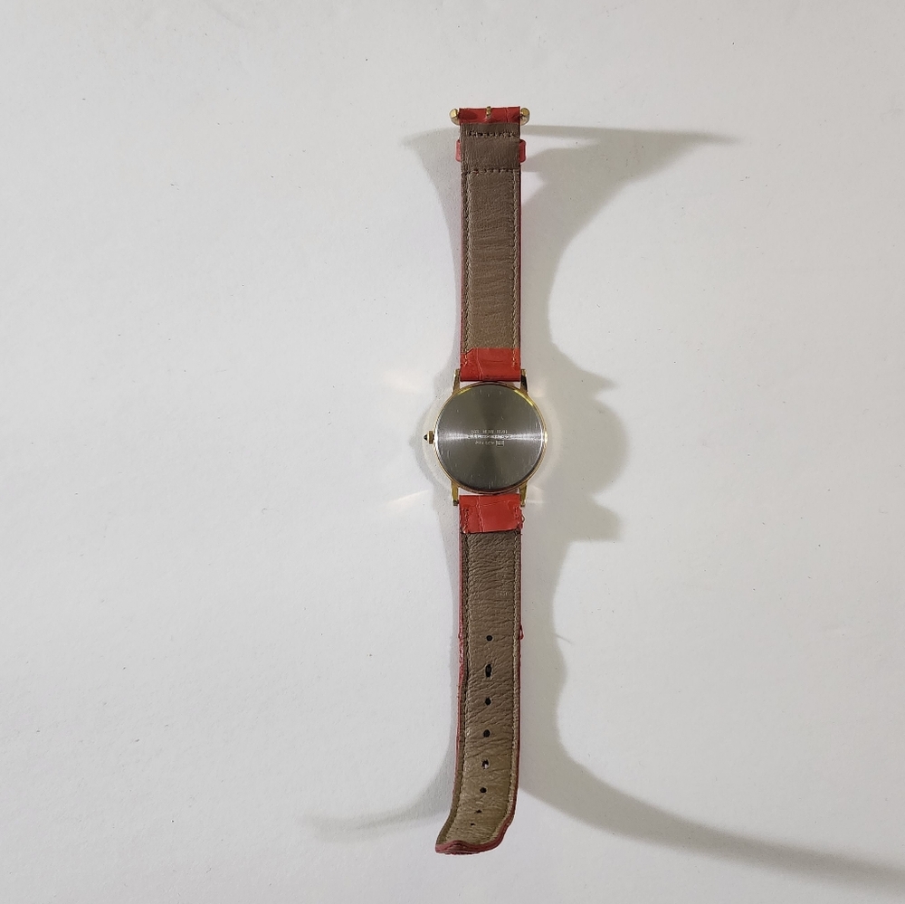 Vintage 90s Mickey Mouse Watch - Picture 3 of 9